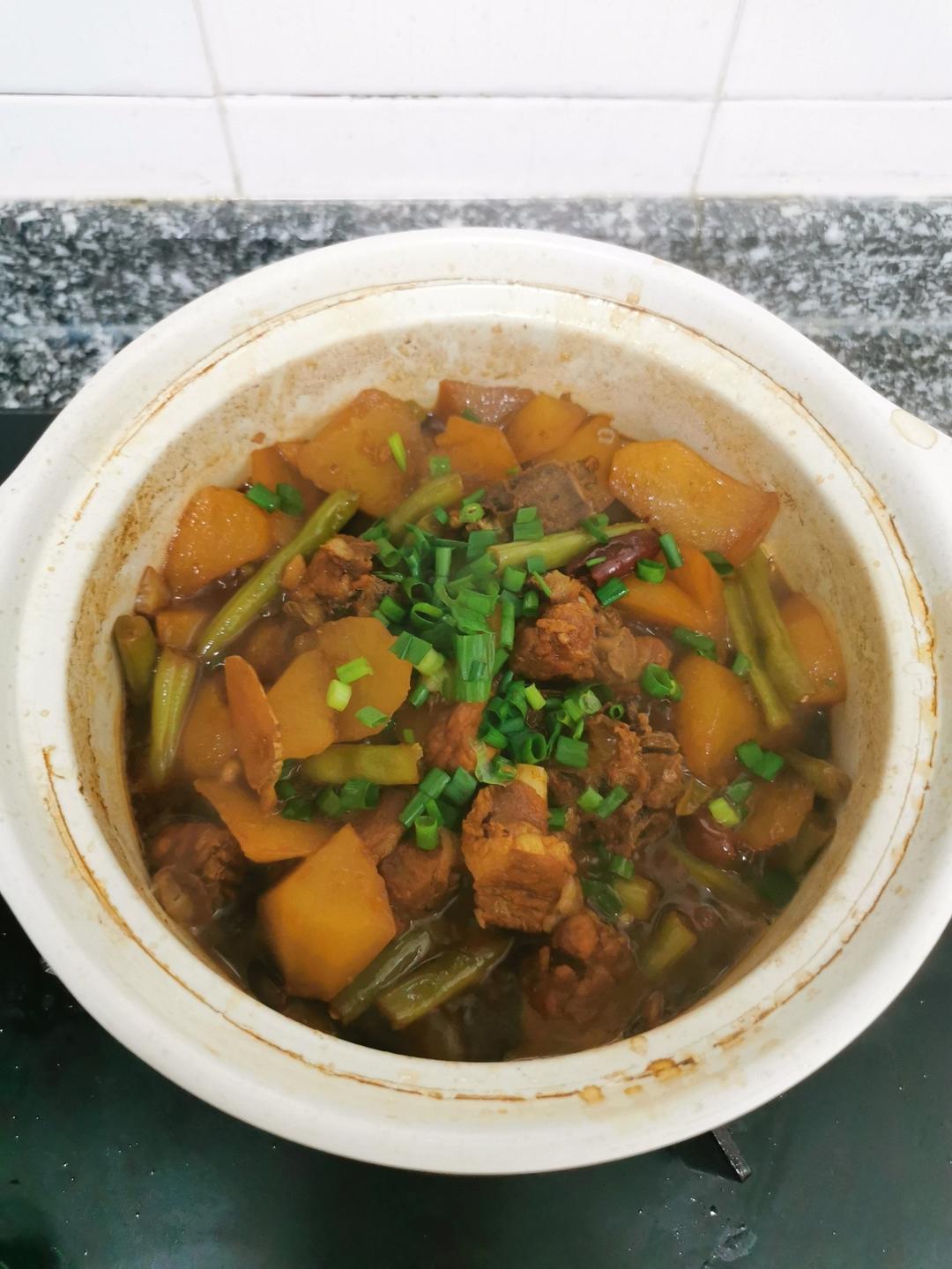 硬菜代表--排骨炖豆角土豆（豆角焖面胚子）