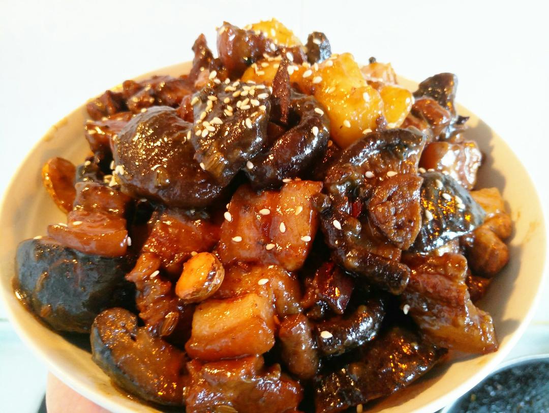 别个的老公做的香菇红烧肉