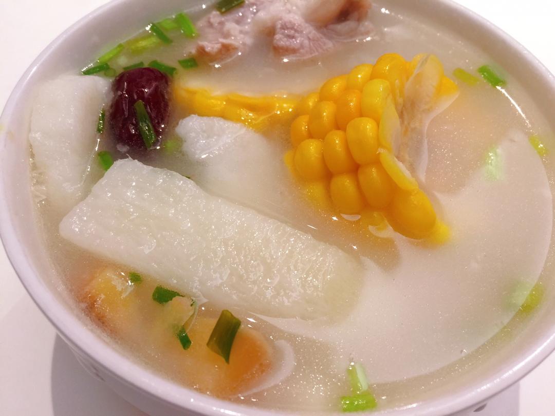 排骨淮山玉米汤的做法