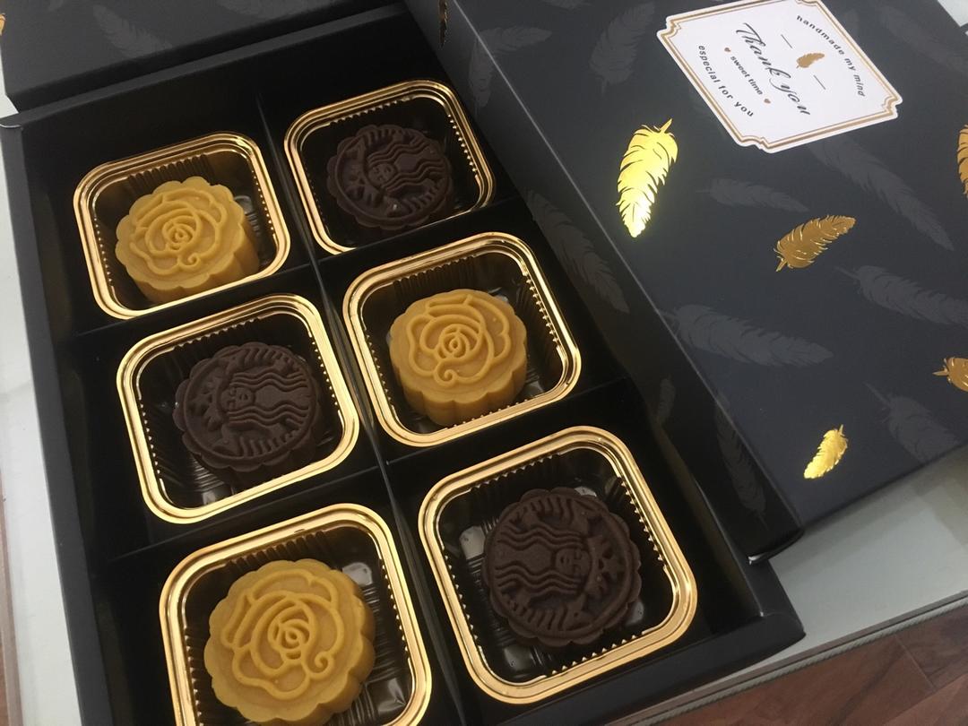 日式美颜桃山皮月饼
