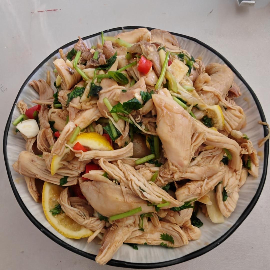 柠檬手撕鸡