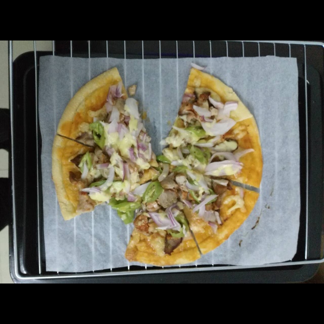 萨拉米薄底披萨 Salami Pizza