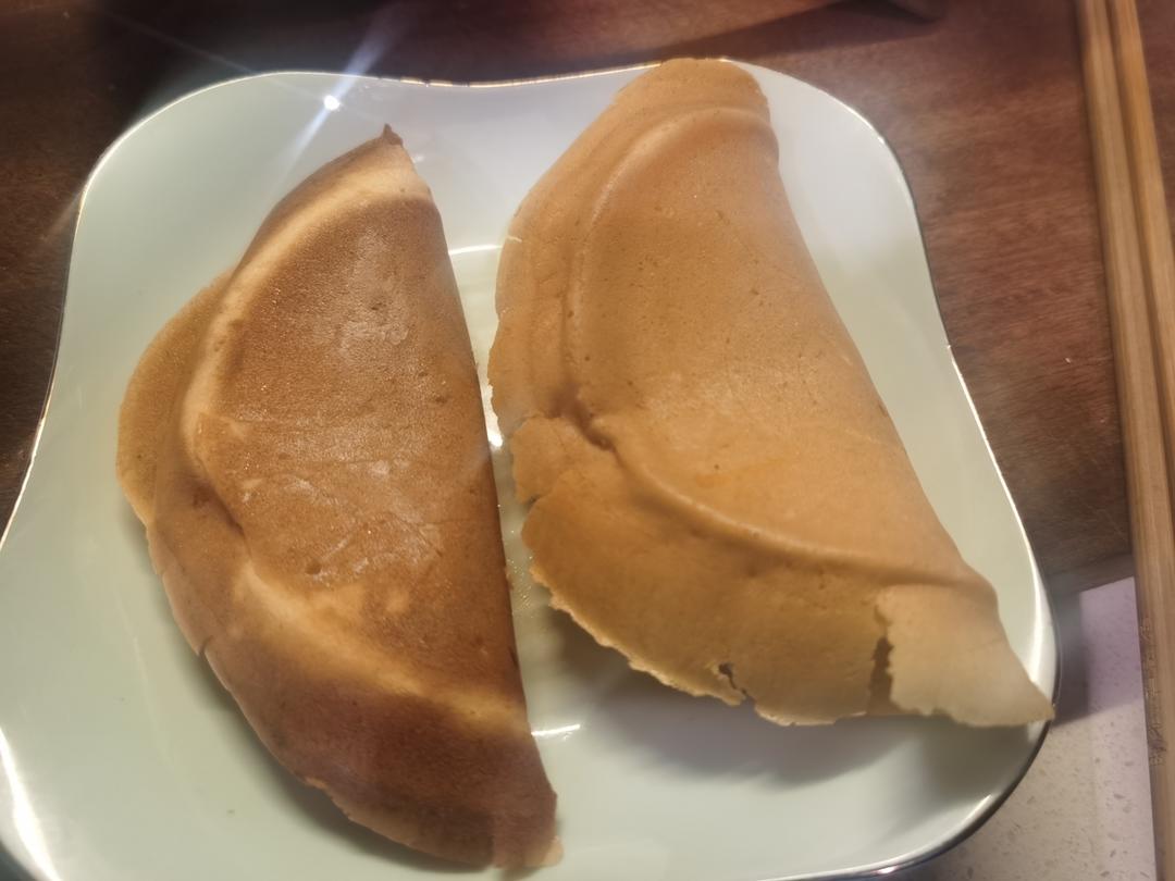 蛋烘糕，有脆边的