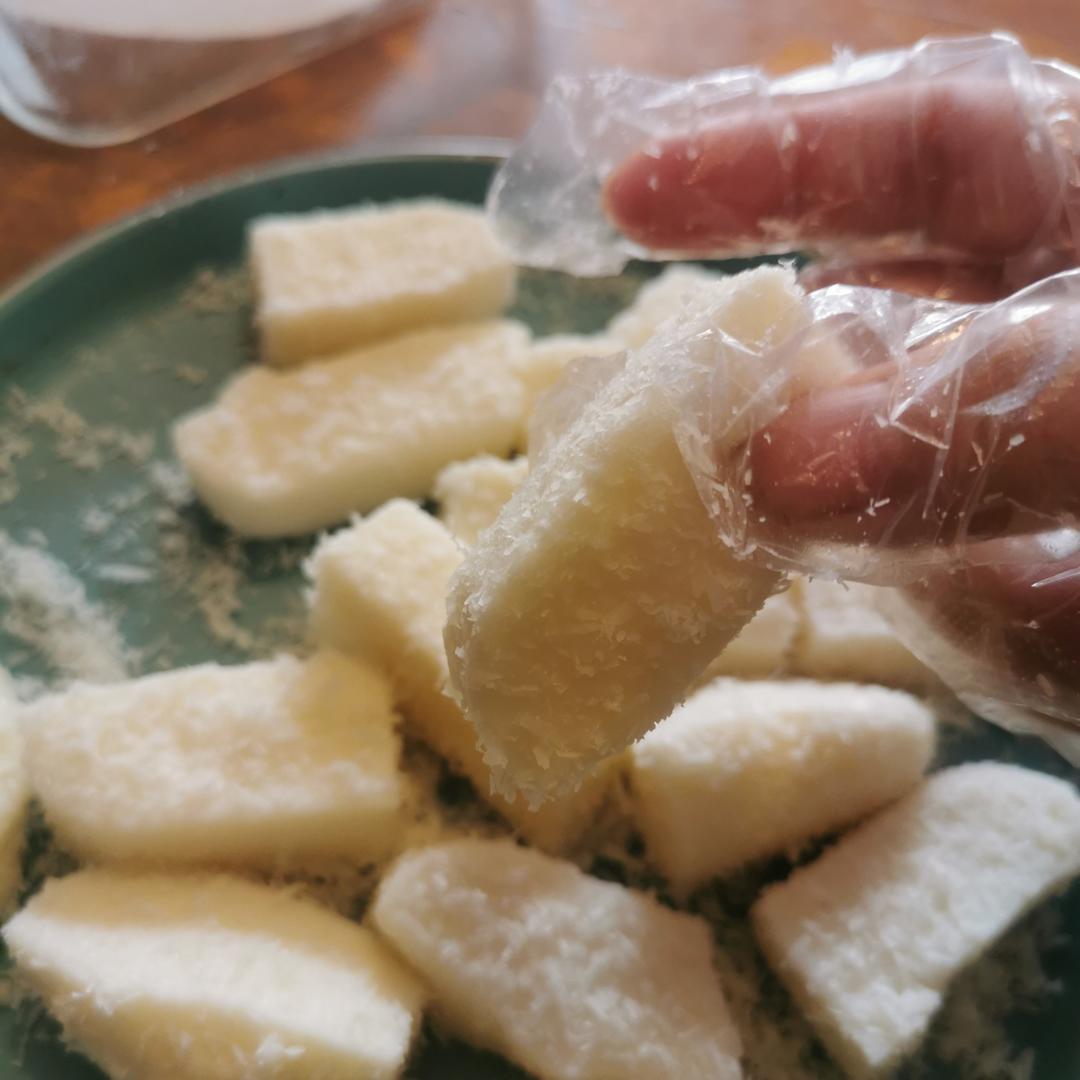 太棒啦！1个方子，做出2道口味一流的甜品！——椰奶小方&炸鲜奶