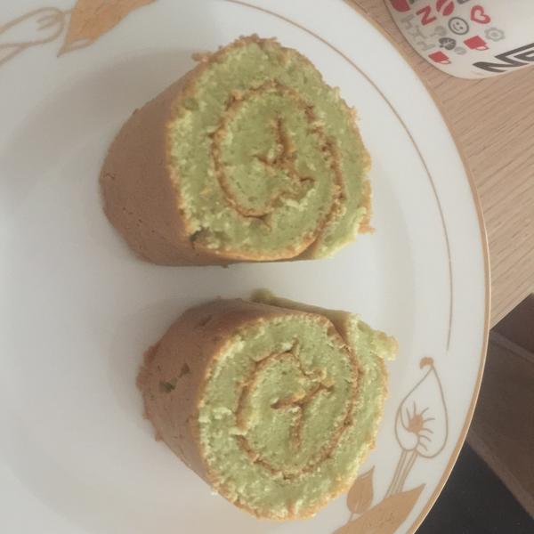 绿茶戚风蛋糕卷