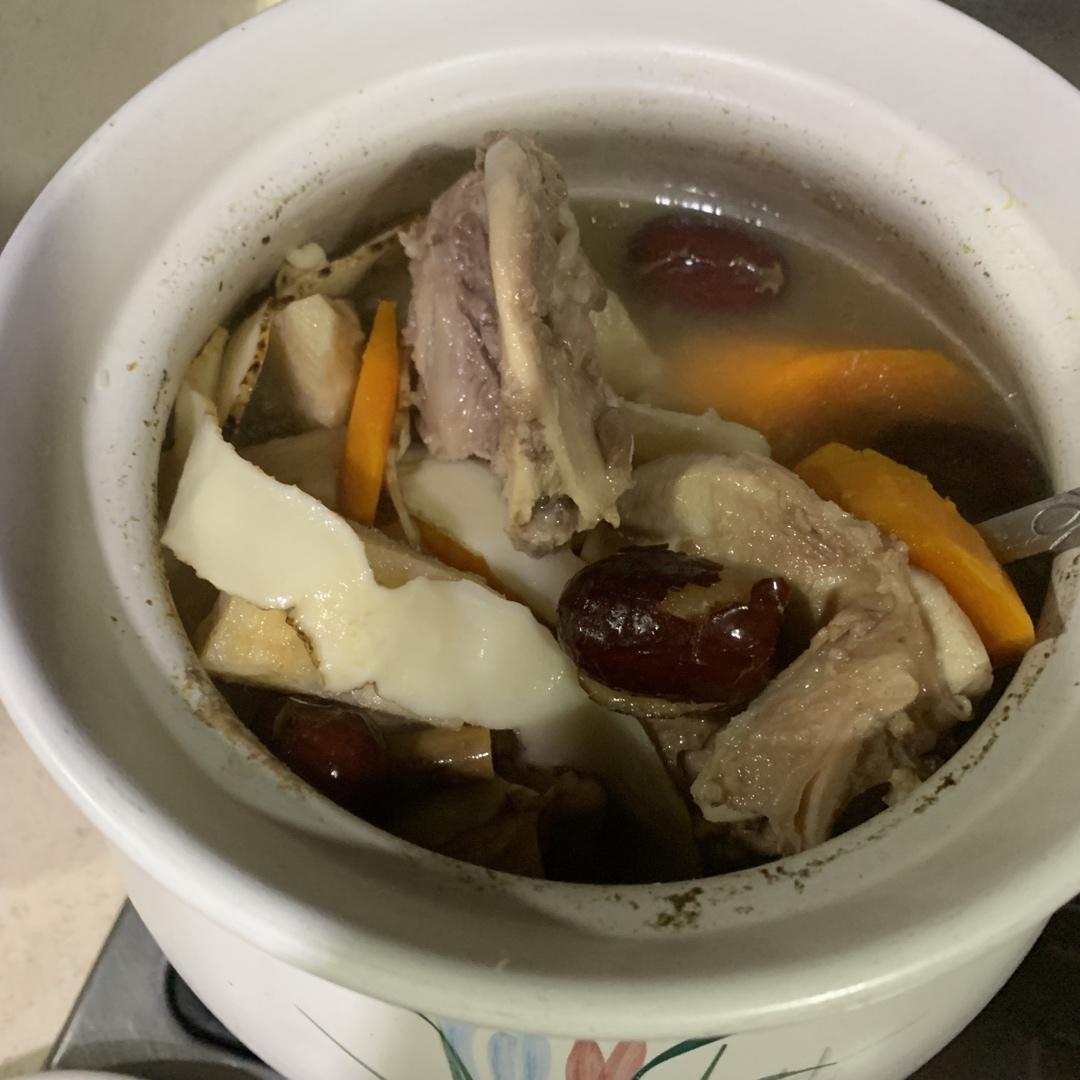 xiaoru的厨房做的粉葛猪骨汤