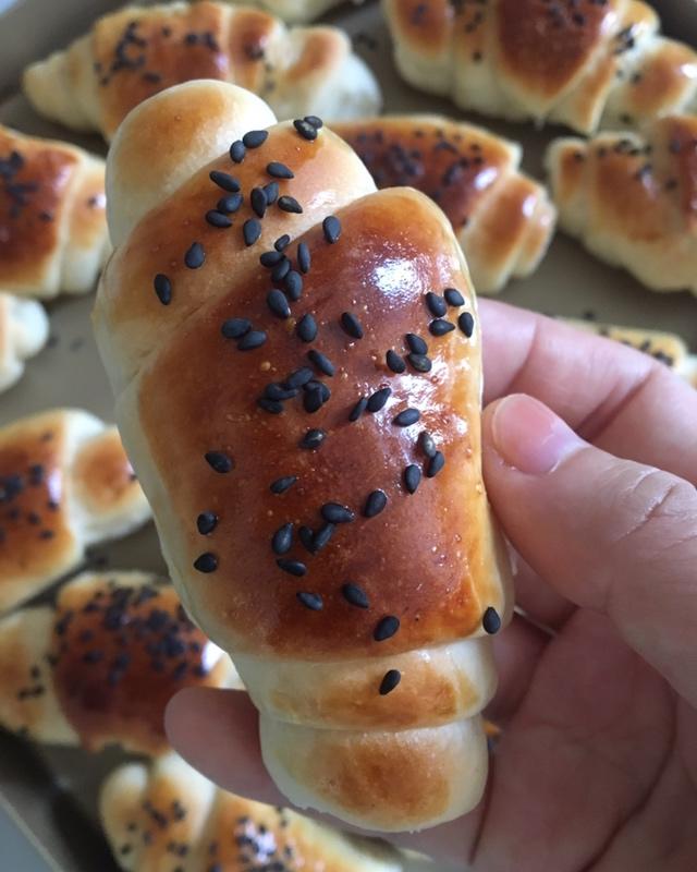 手揉小小牛角包🥐（牛奶面包配方）