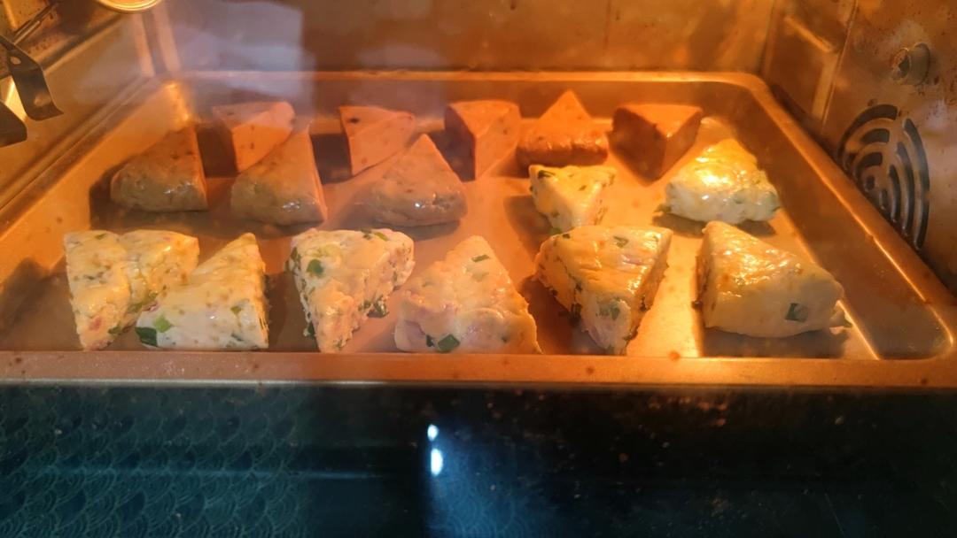 超级好吃的咸味司康Savoury Scones