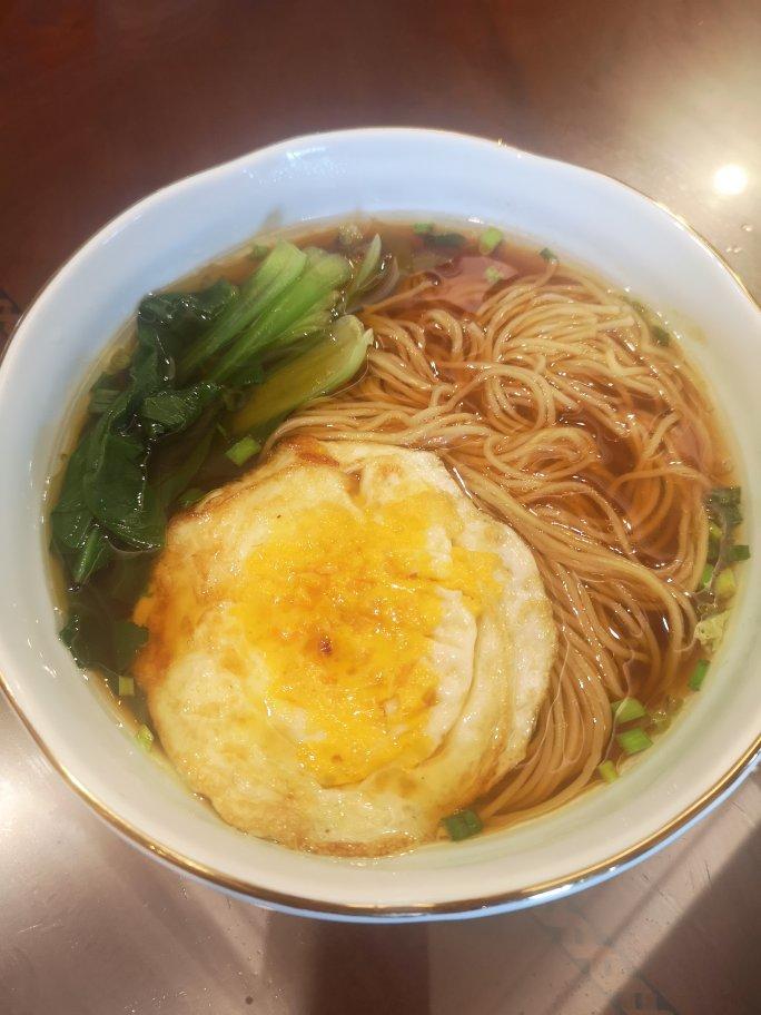 早餐来一碗清汤面，色香味俱全！