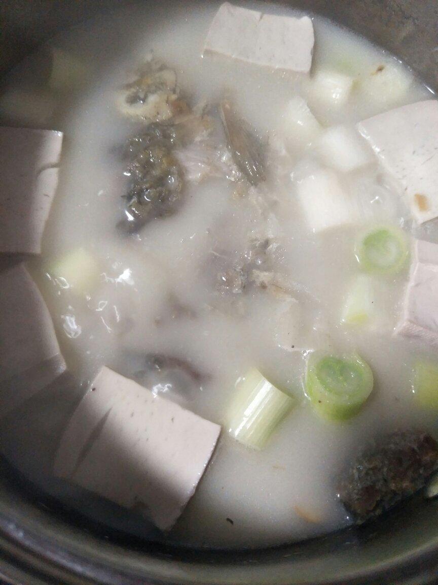 鲫鱼豆腐汤