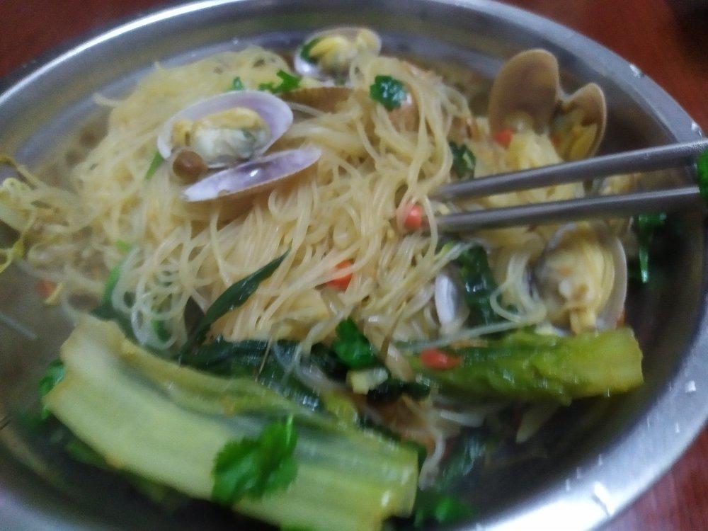花蛤粉丝煲