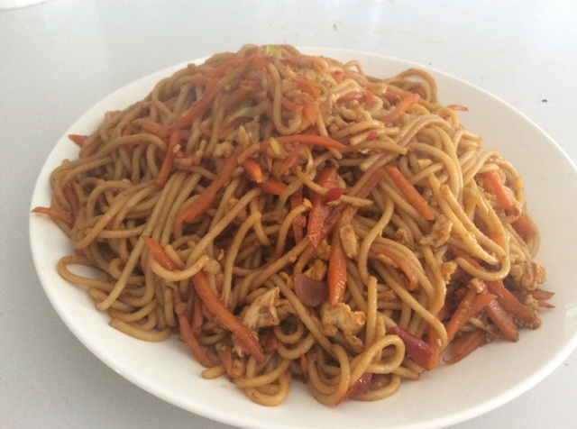 培根胡萝卜炒意面