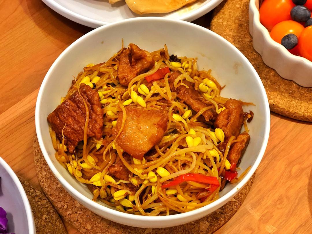 超下饭硬菜 — 豆芽烧肉