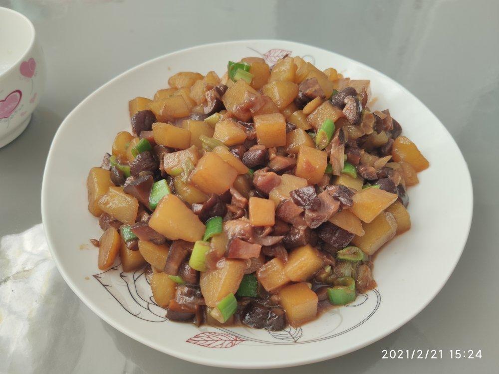 香菇土豆肉沫饭