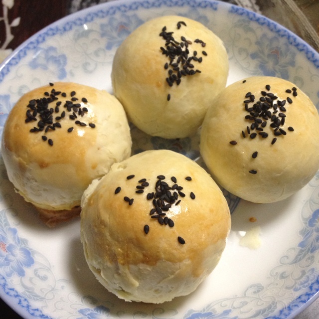 豆沙蛋黄酥