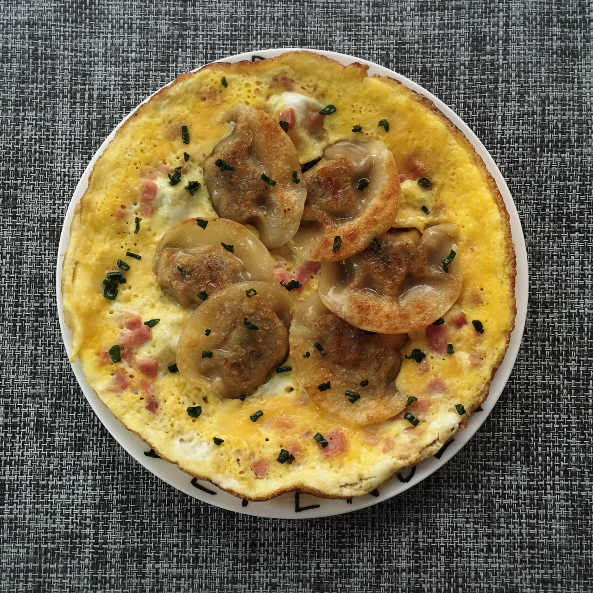 蛋抱煎饺（速冻饺）