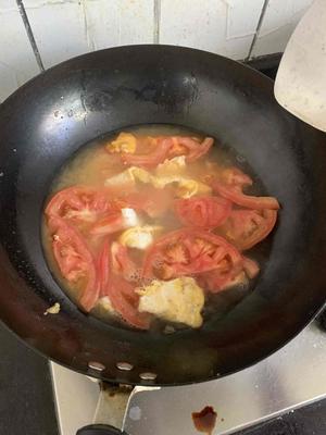 西红柿鸡蛋肉丸汤的做法 步骤4