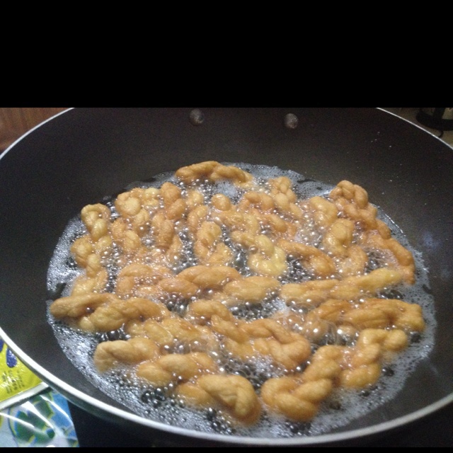鸡蛋小麻花