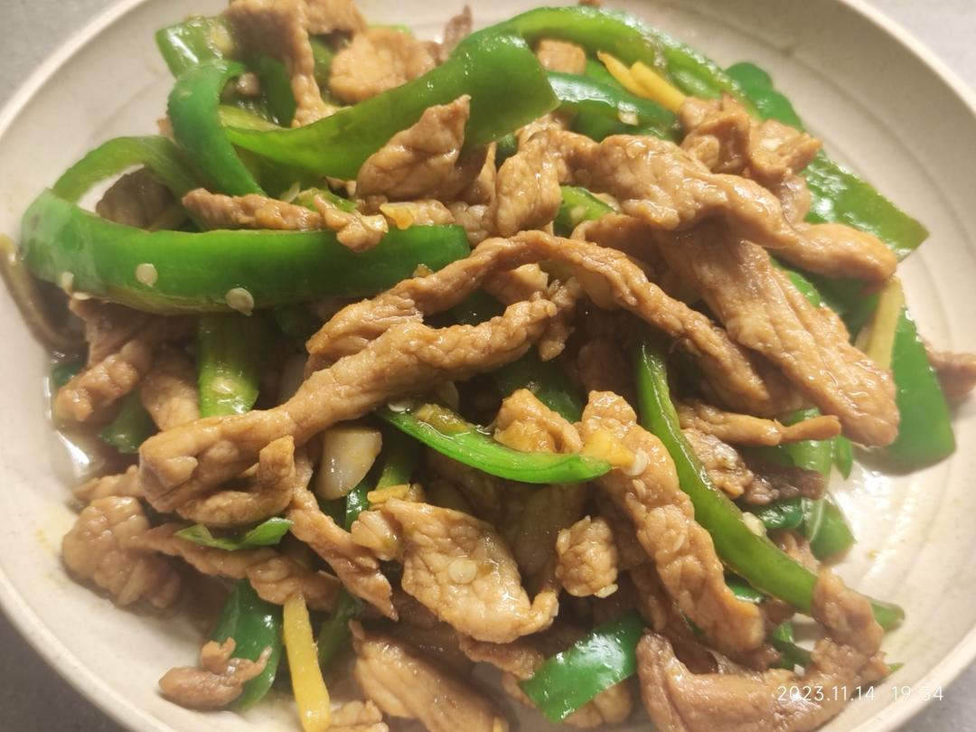 厨师长教你：“青椒肉丝”的正宗做法，色香味俱全