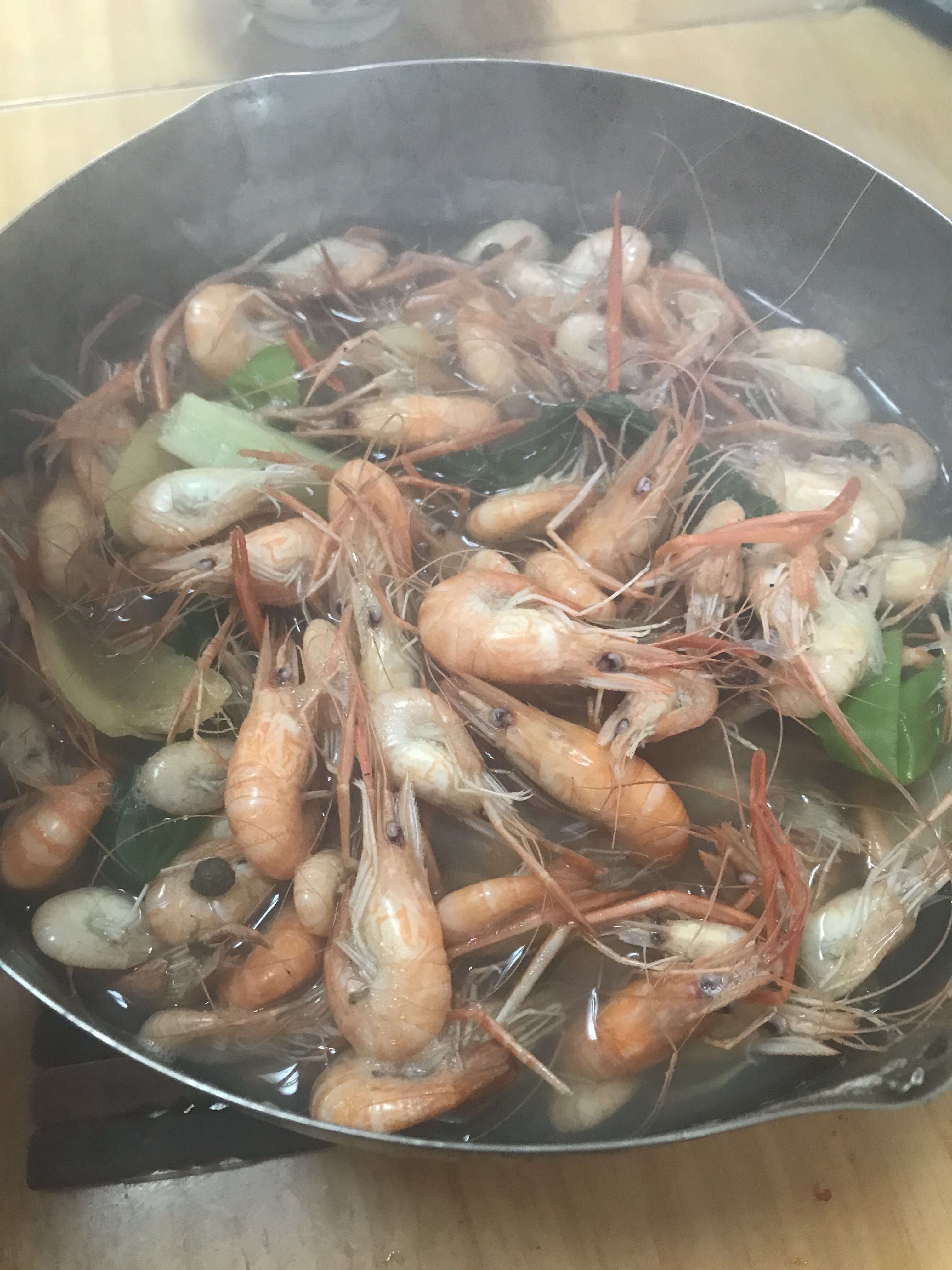 妈妈做的菜之水煮草虾的做法