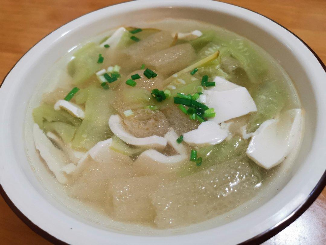 丝瓜竹荪豆腐汤