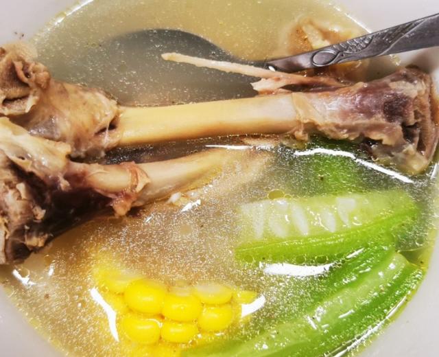 【节约又好喝】鸡骨汤 【节约又好喝】鸡骨汤