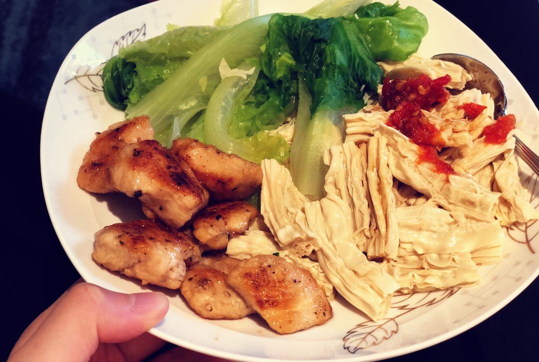 【嫩煎鸡胸肉】