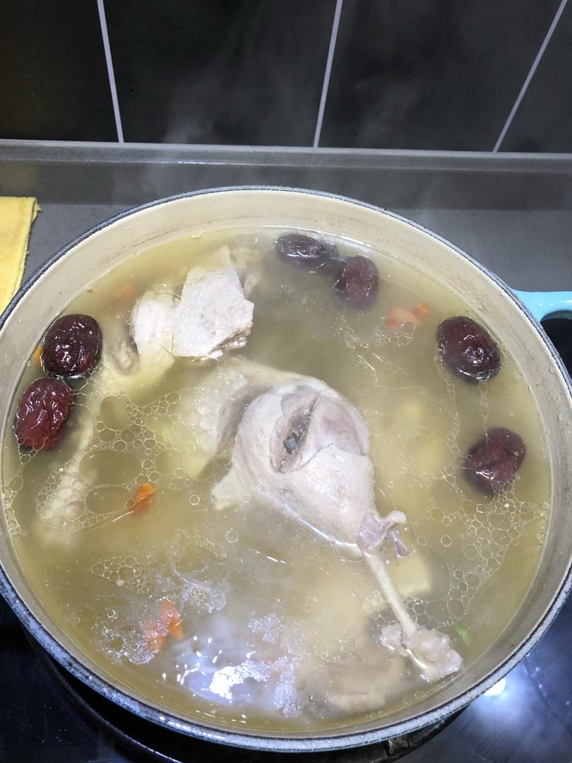 15分钟搞定的快手香浓鸡腿汤