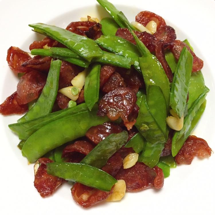 腊肠炒荷兰豆
