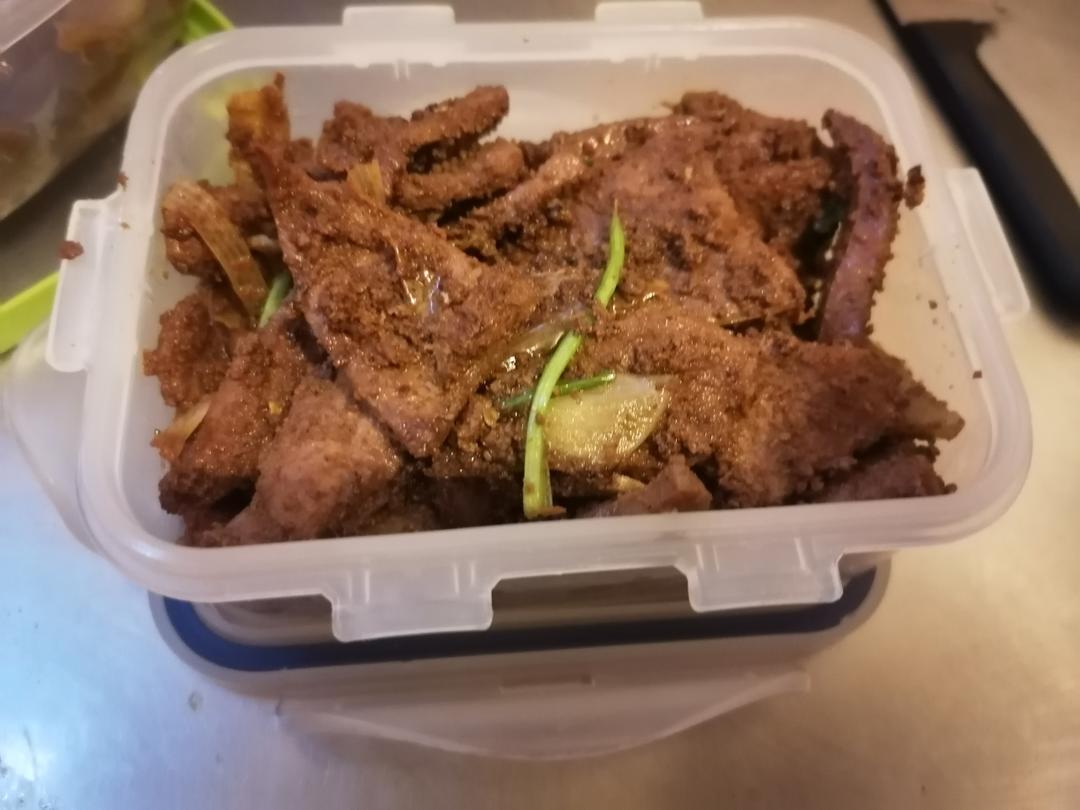 厨师长教你：“小炒猪肝”的家常做法，味道干香很赞，先收藏起来