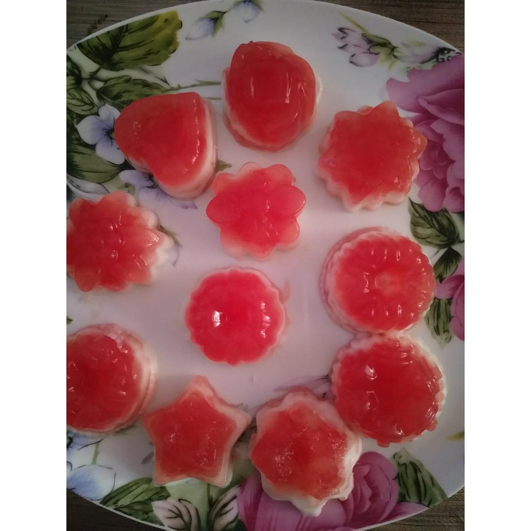 做的西瓜牛奶果冻