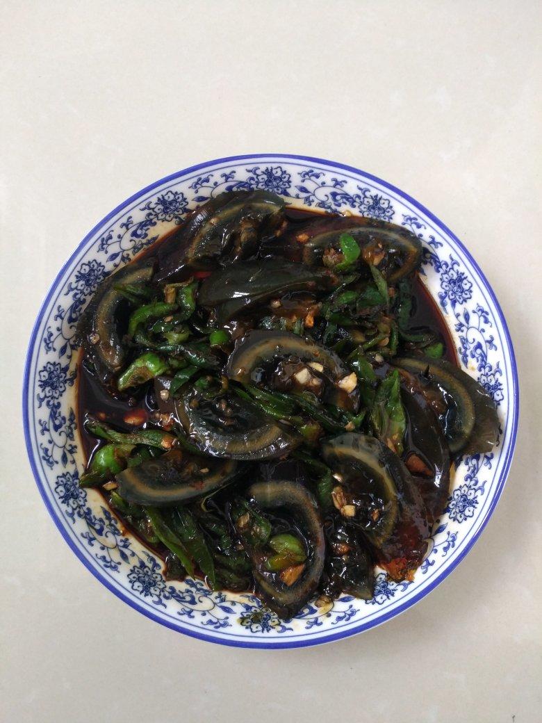 手撕青椒拌皮蛋