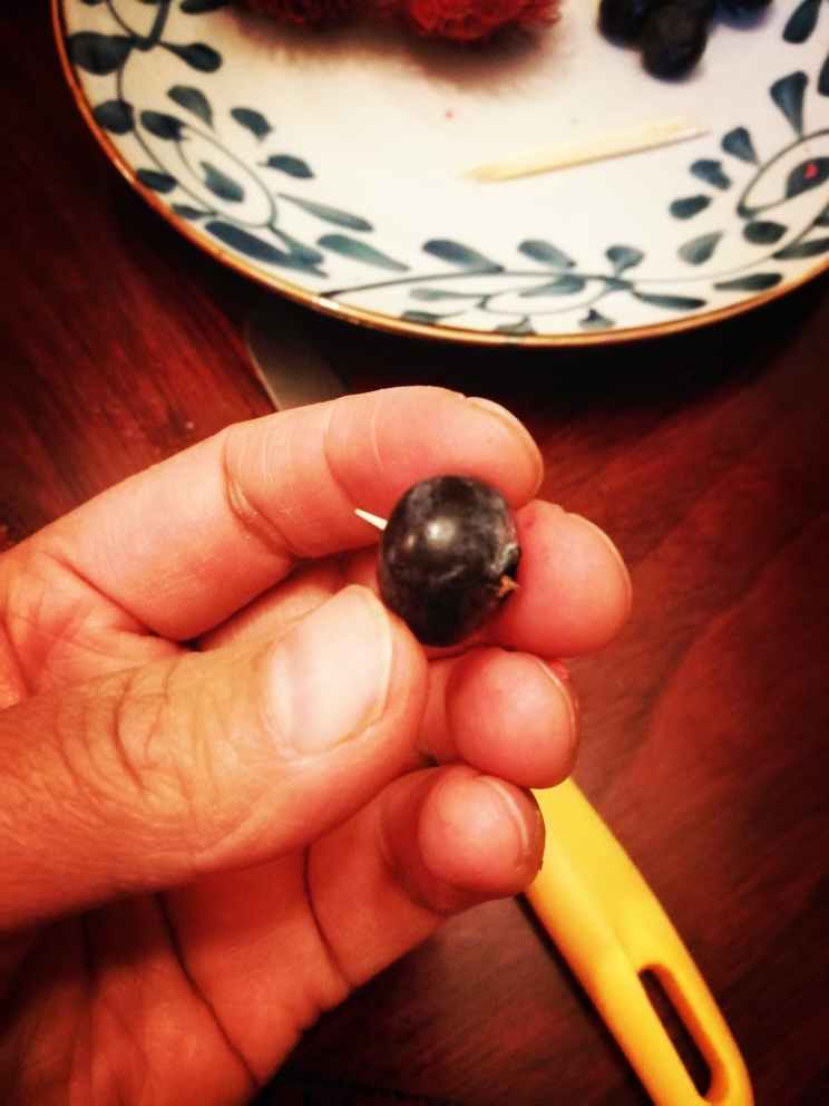 红毛丹小刺猬摘果果水果拼盘的做法 步骤5