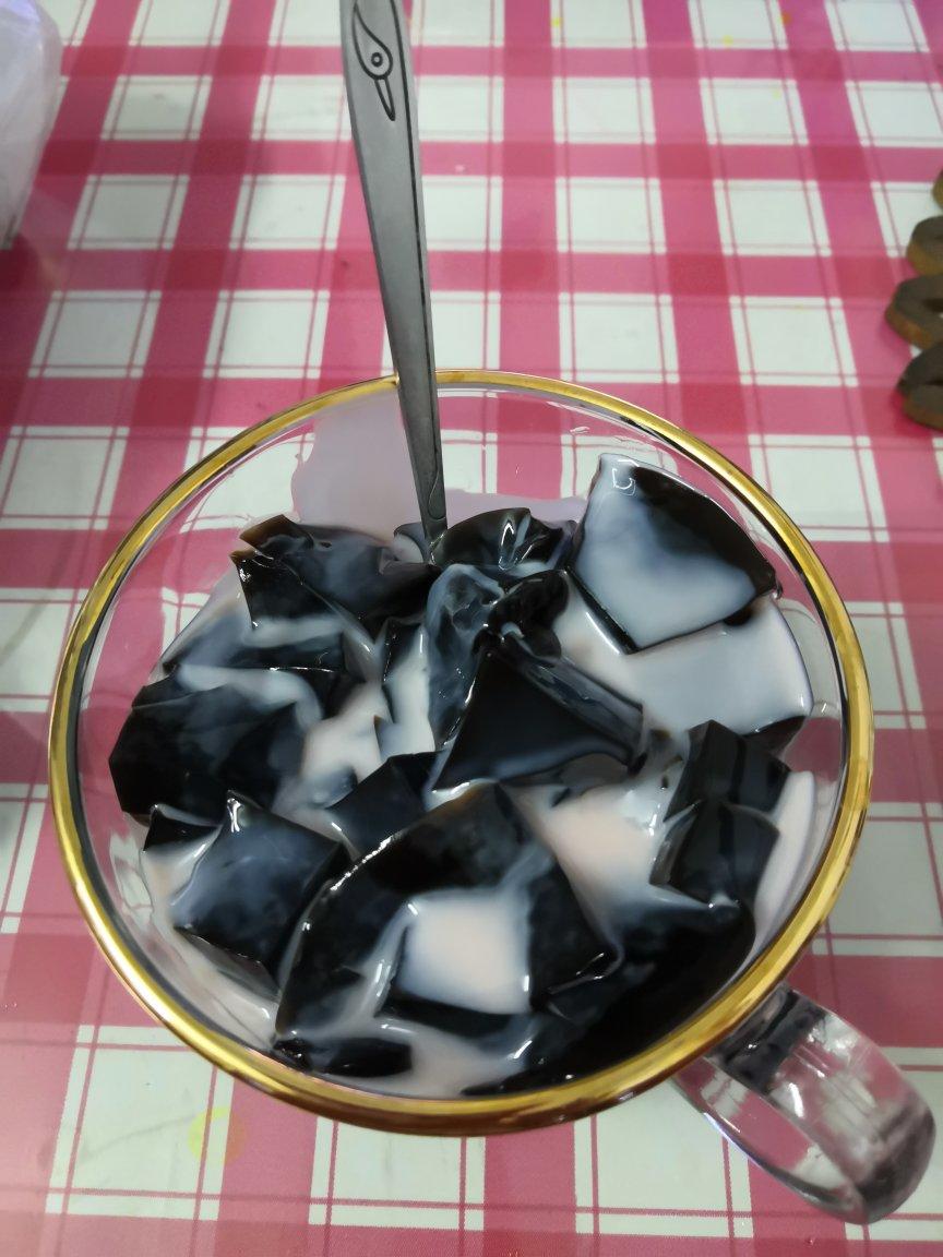 自制黑凉粉