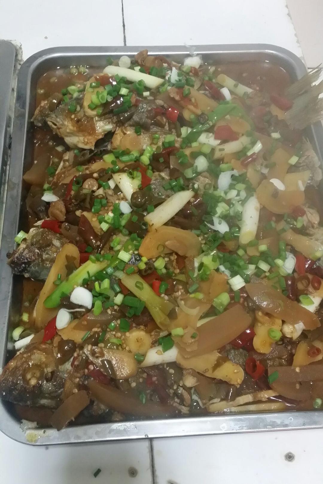 川味泡椒鲫鱼