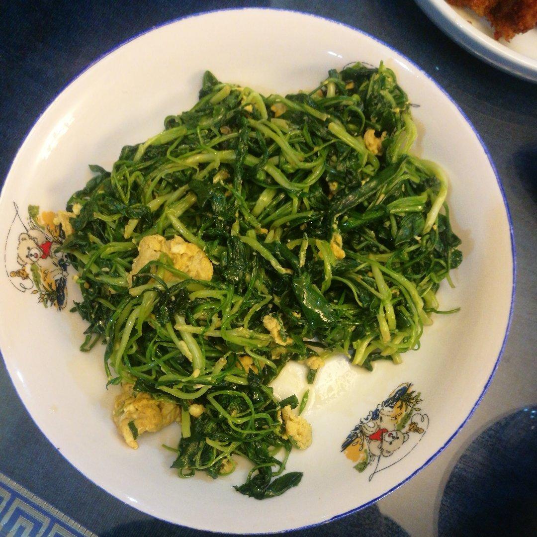 moen哥做的马兰头炒蛋