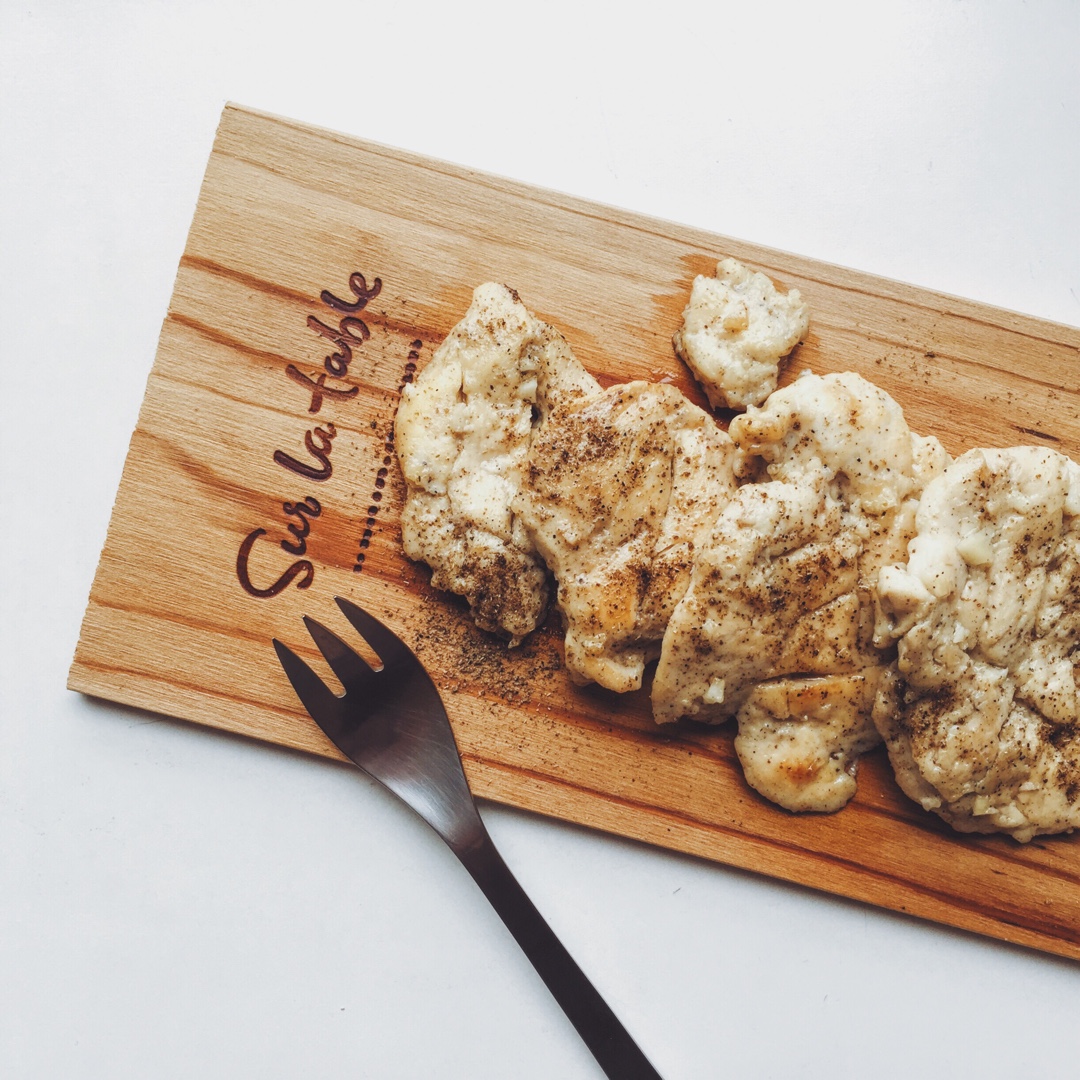酷炫屌炸天好吃的煎鸡胸肉（香蒜蜂蜜煎鸡胸肉）