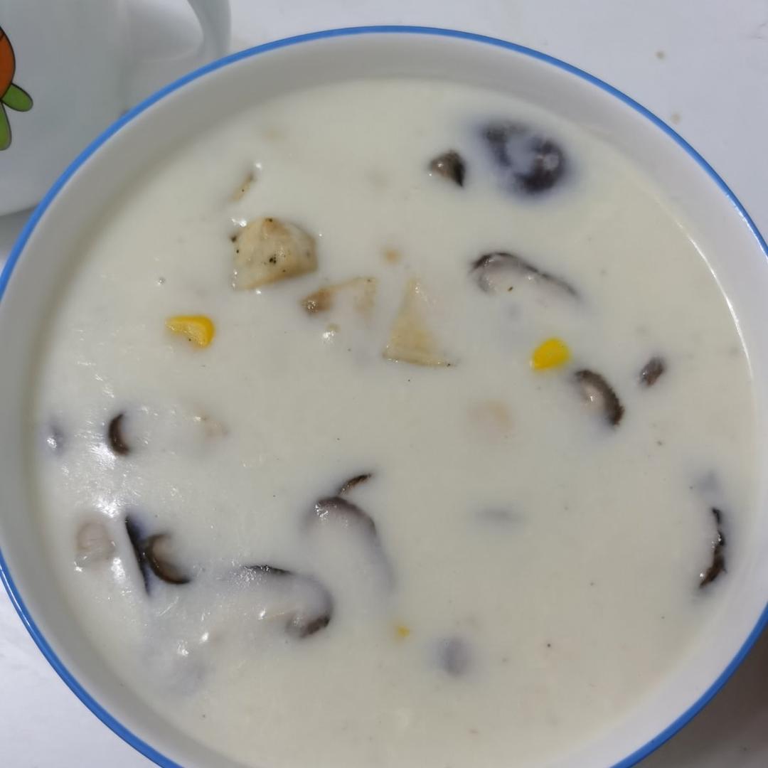 低脂奶油蘑菇汤🍄[不用黄油和奶油超简单]