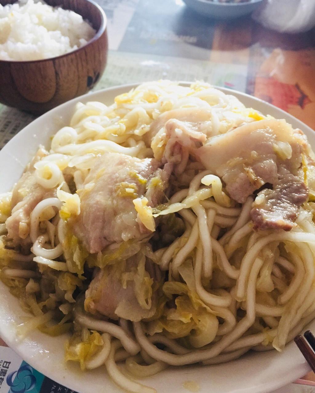 酸菜白肉炖粉条