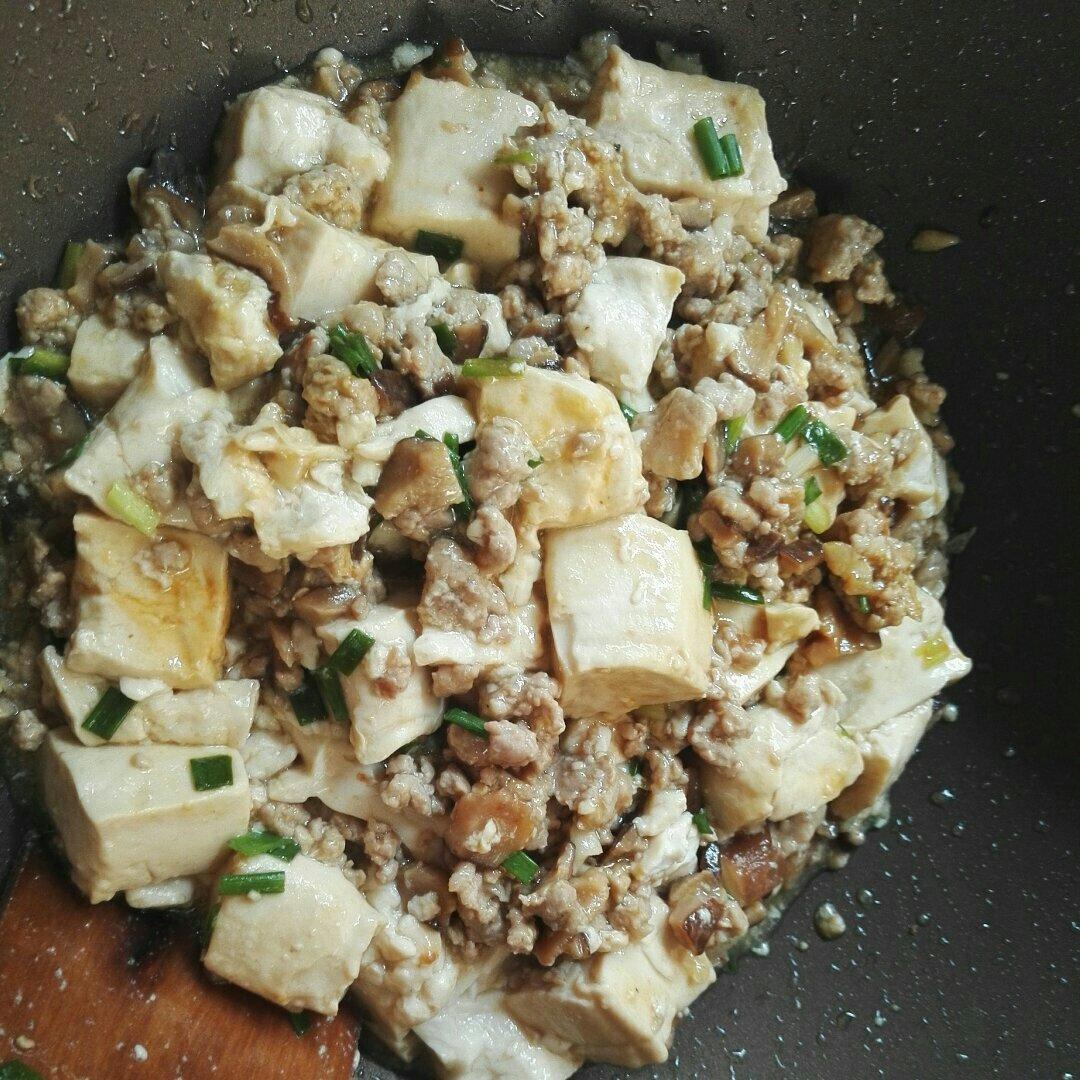 超级下饭的香菇肉沫豆腐
