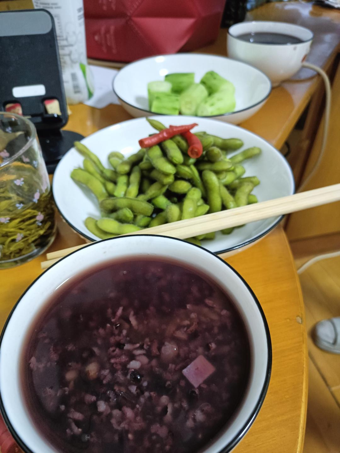 三步搞掂！下酒不长肉：盐水毛豆角/带壳毛豆 这么做特别绿
