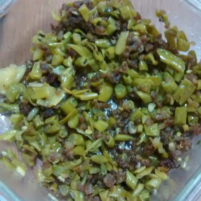 酸豆角炒肉末