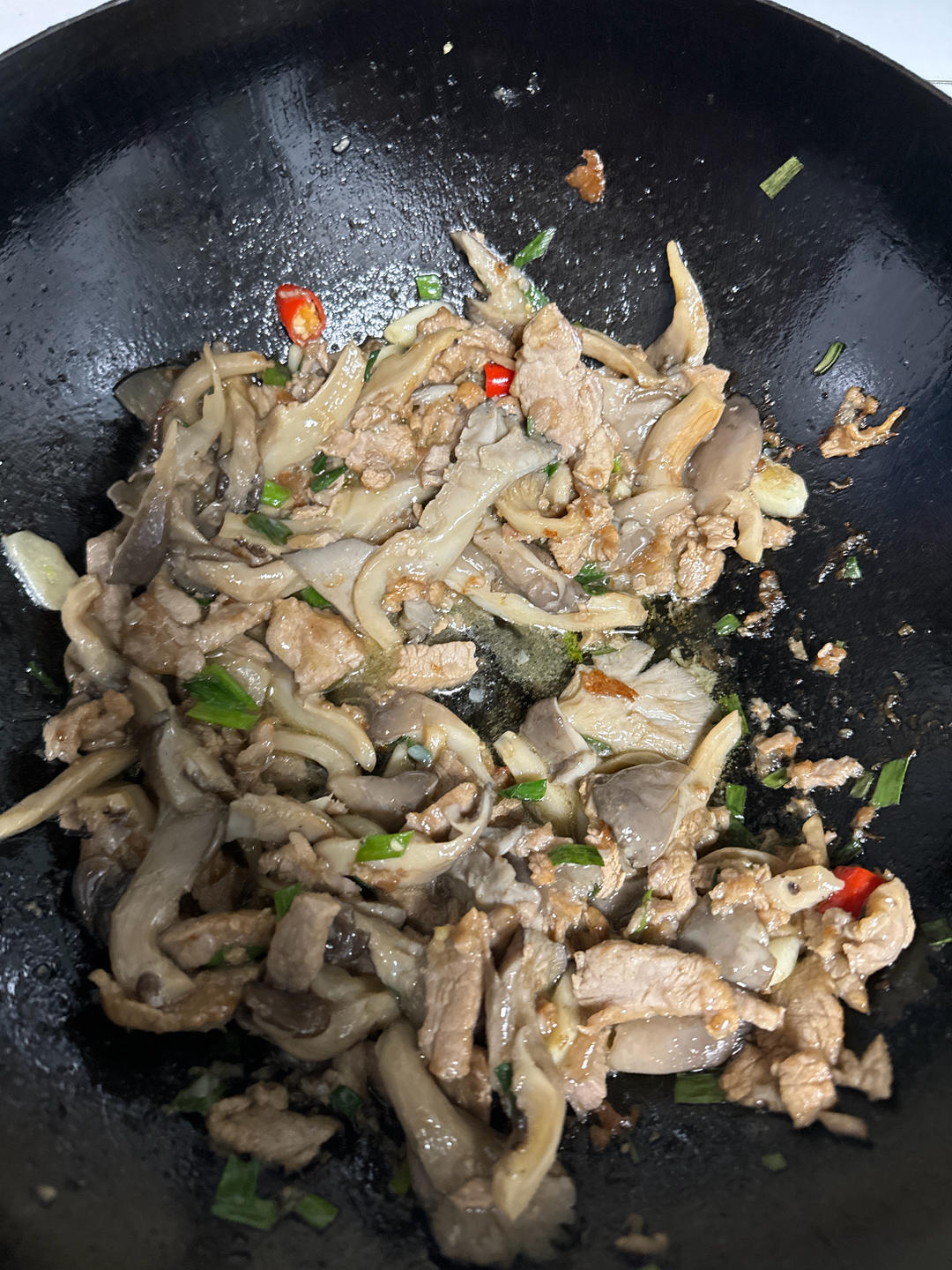 平菇炒肉片