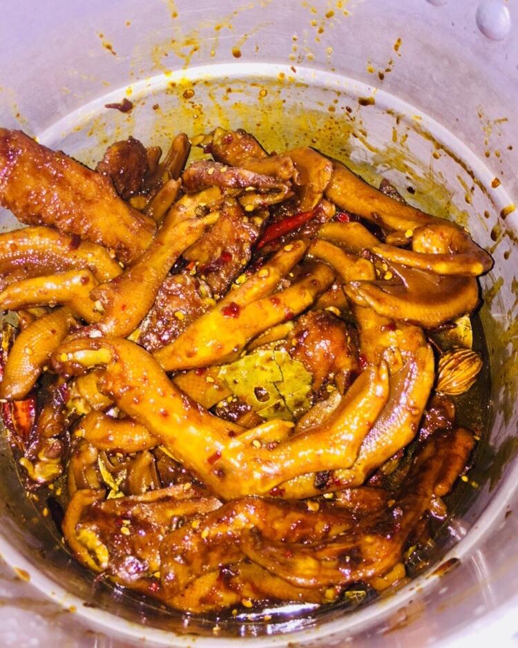周黑鸭味～～～鸭翅 鸭爪