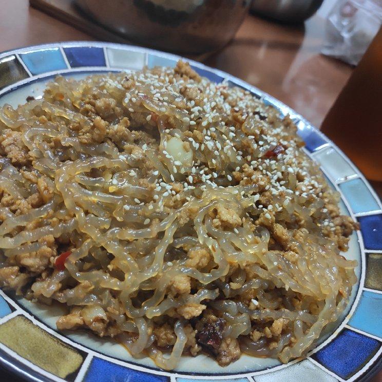 厨师长教你：“蚂蚁上树”的家常做法，非常详细的讲解
