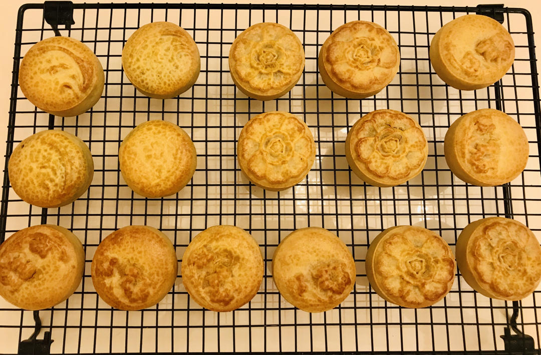 椰蓉蔓越莓月饼（不含糯米粉、淀粉）