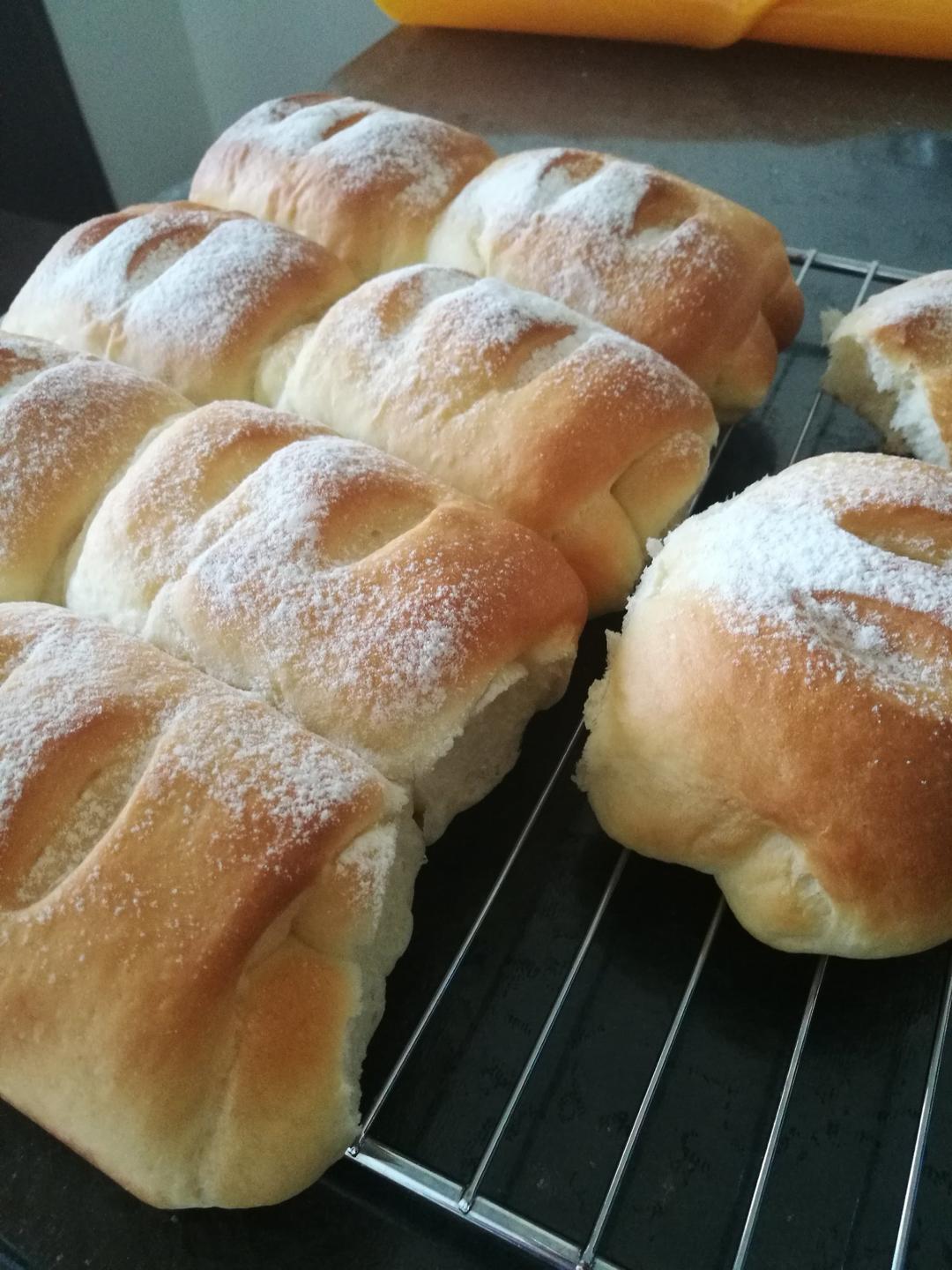 软到不知所措的牛奶卷