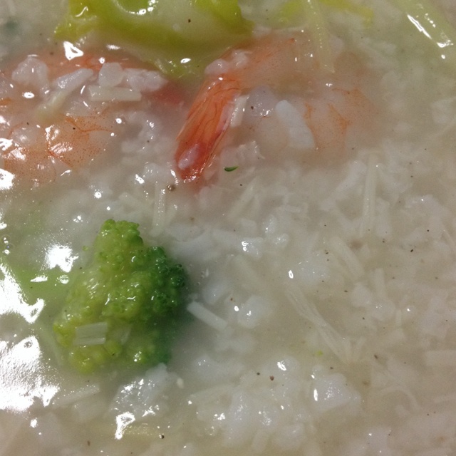 鲜虾蔬菜粥