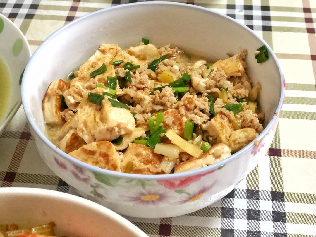 家常红烧肉末豆腐