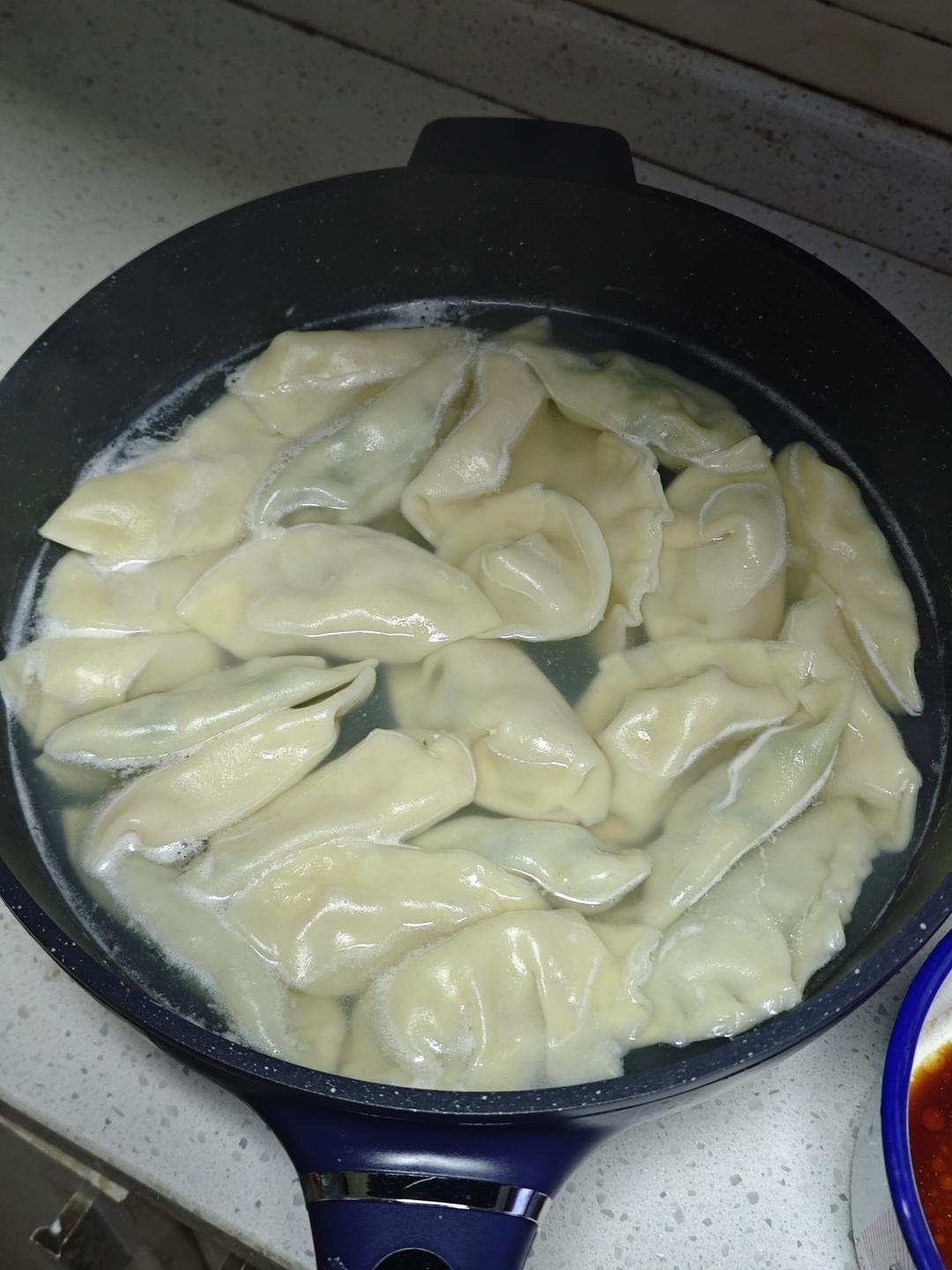 猪肉韭菜饺子